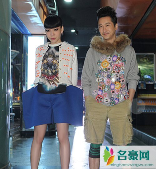 哈林为吴莫愁写的歌 吴莫愁和哈林结婚照亲密照接吻照