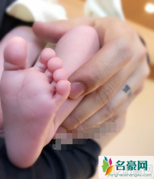 黄英二胎得女 一儿一女凑足好