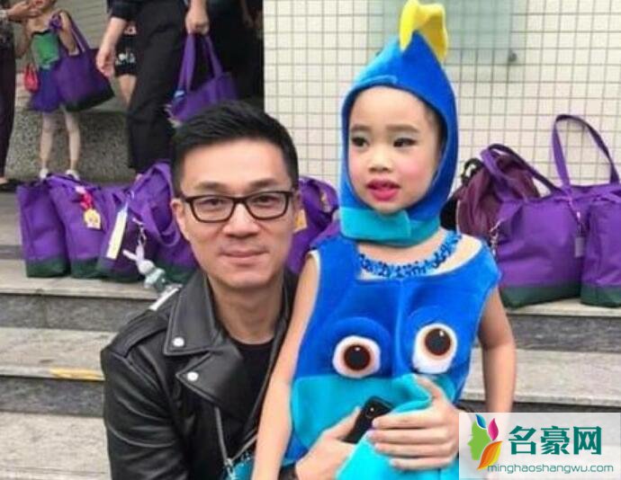 小S晒许雅钧和女儿合照