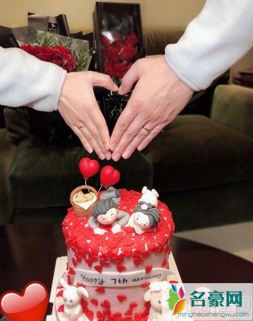 阔太李念晒幸福 庆祝结婚七周年