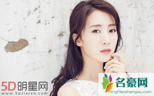 阔太李念晒幸福 庆祝结婚七周年
