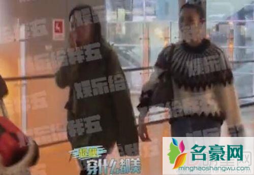 刘雯现身上海机场 被吐槽走太快后回应