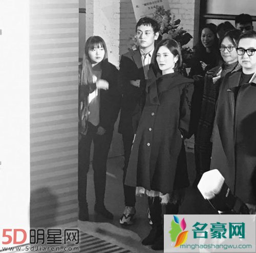 谢娜怀孕后首亮相 面色温柔孕态明显