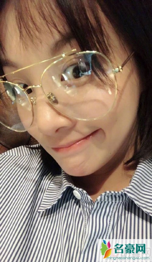 章龄之晒照秀恩爱 没想到却被认成吴昕