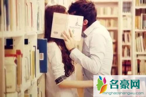 男人有这几个表现,他已经背叛了你们的婚姻