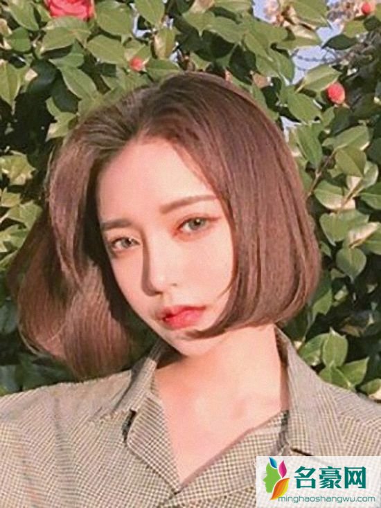 女生什么短发好看又减龄_女生剪什么样的短发好看_最美的减龄短发发型图片3