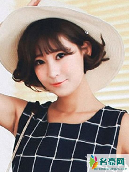 女生什么短发好看又减龄_女生剪什么样的短发好看_最美的减龄短发发型图片4