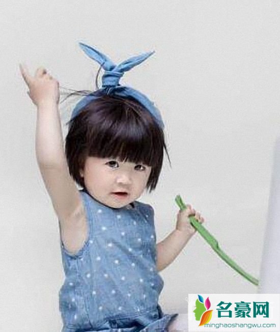 女儿童短发图片大全集_小女孩短发发型图片_小女孩最新发型短发发型图片_夏天小女孩短发型图片7