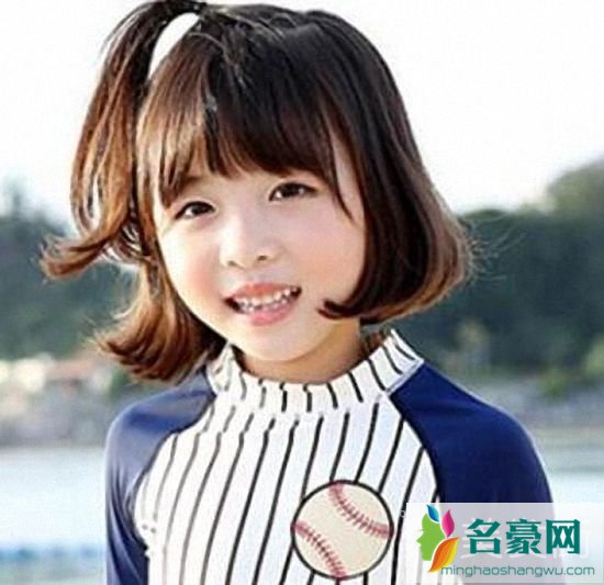 女儿童短发图片大全集_小女孩短发发型图片_小女孩最新发型短发发型图片_夏天小女孩短发型图片2