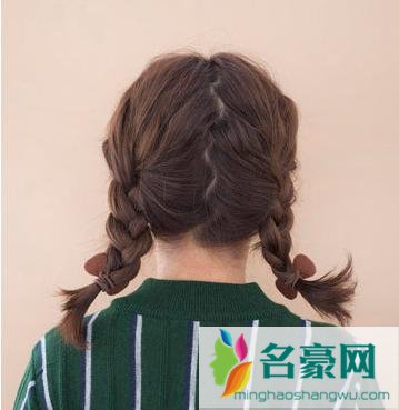怎么扎辫子漂亮又简单 减龄漂亮的双辫子编发教程