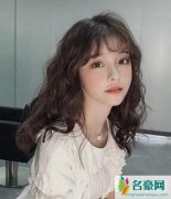 不挑脸型的小羊毛卷发型图片女生潮款在这里
