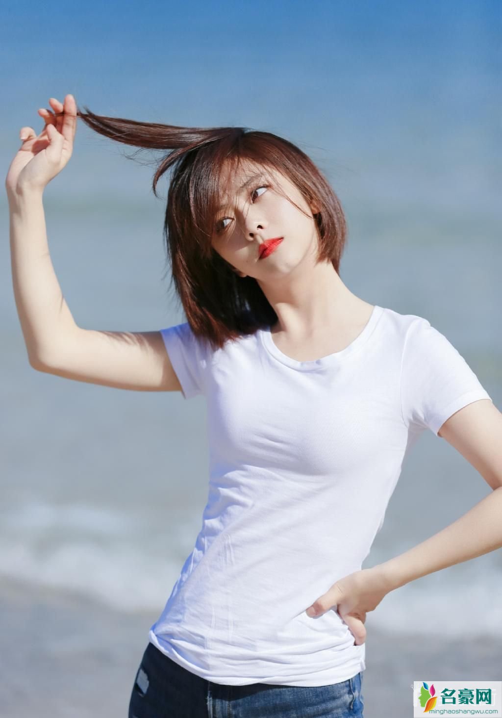 最适合夏季的发型女锁骨发1