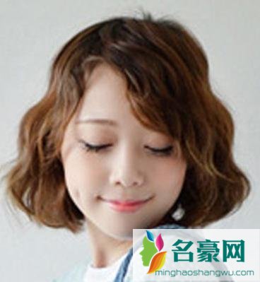 韩式蛋卷头发型