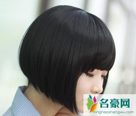 蘑菇头短发发型图片
