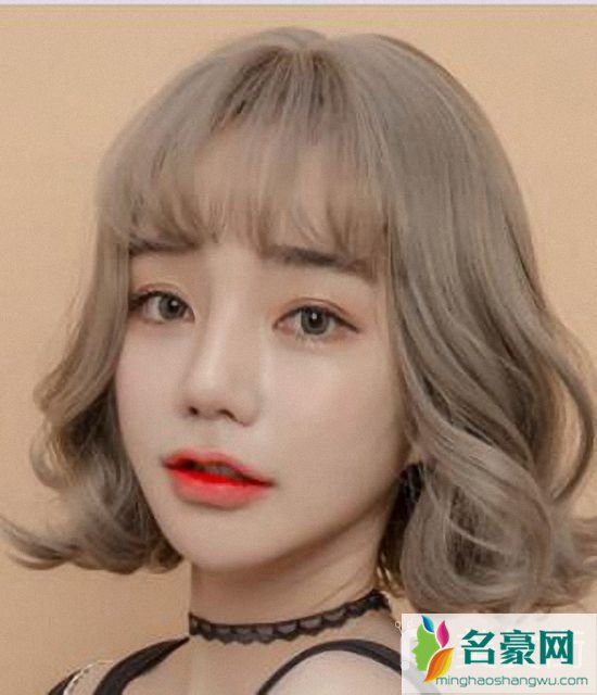 好看的中短发图片女生_名豪网女生中短发发型图片_今年最流行的中短发潮发型图片