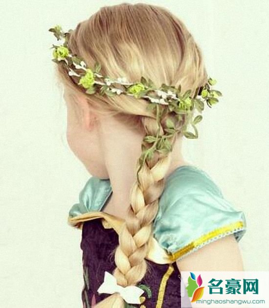 婚礼花童发型怎么梳_婚礼小花童盘发发型图片2
