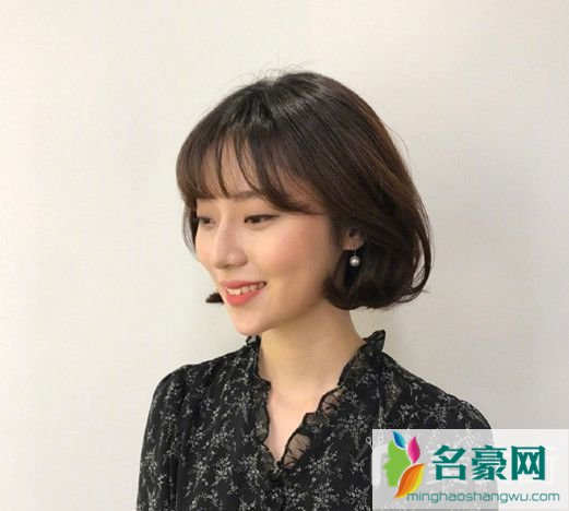 2019短发最新发型女潮款_适合女生剪的帅气短发发型图片4