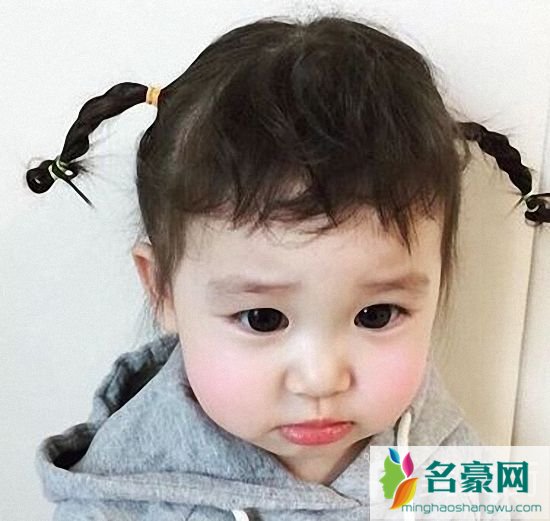 儿童荷叶头怎么扎好看_小孩荷叶头型图片大全3