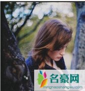 百变的马尾发型 简单透着别致新花样的夏季马尾