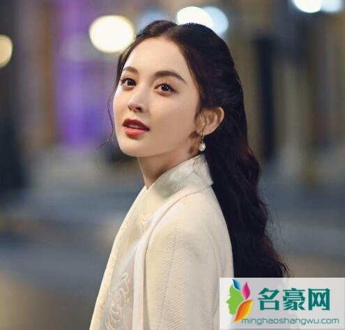十二谭莲玄喜欢谁