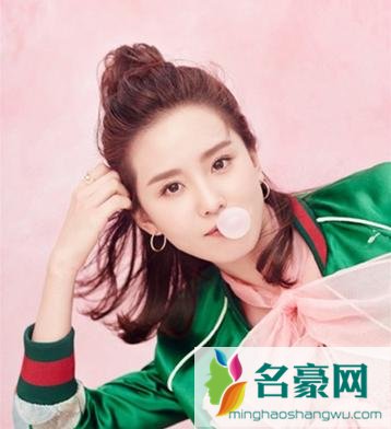 今年流行的丸子头图片