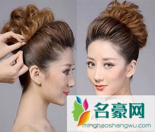 丸子头怎么扎好看