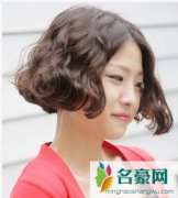 中短发内扣发型盘点 简约俏皮梨花头美人气质秀出