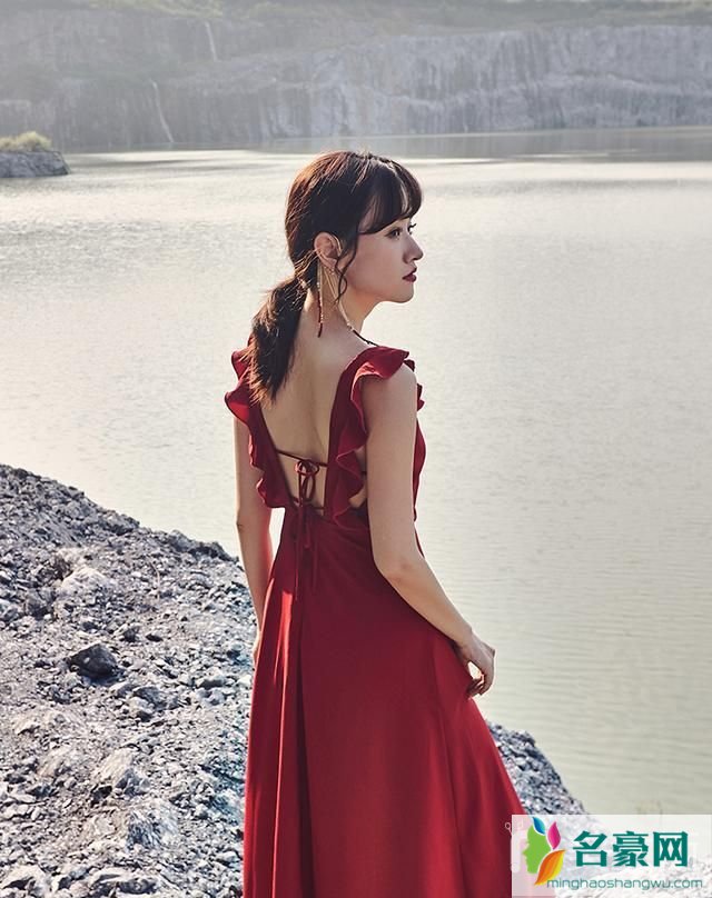 脖子短适合扎发