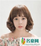 女生假发蛋卷头 照样hold 住时尚让气质满分