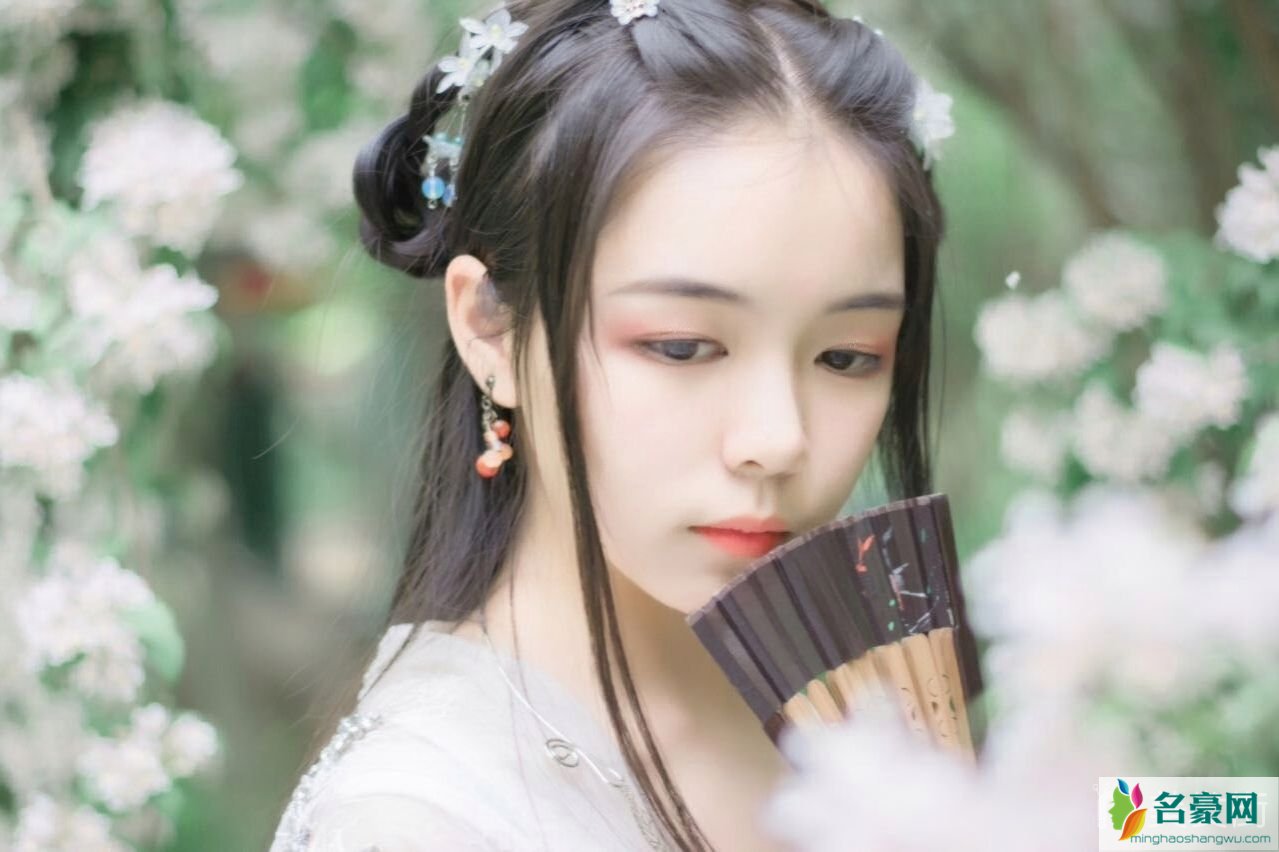 女生如何选择发型 女生夏季选择发型技巧1