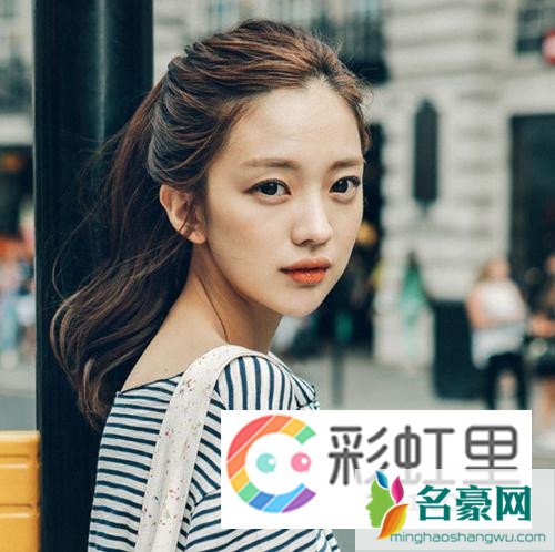 韩式小清新马尾辫发型 清爽露额时尚气质