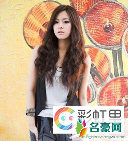 蛋卷头发型图片：韩国最火的蛋卷头发型清新来袭