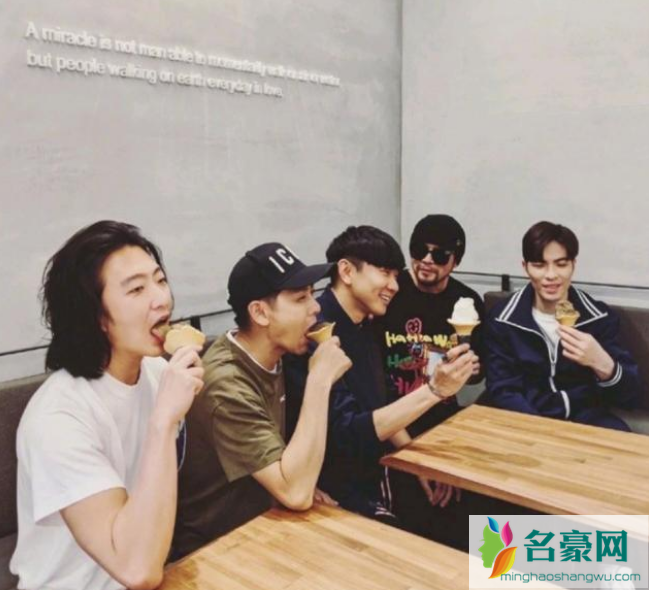 林俊杰周杰伦林志颖萧敬腾聚会是什么情况 冰淇淋兄弟是指谁
