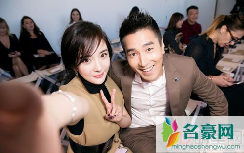 杨幂赵又廷再合体自拍 姑父帅到模糊
