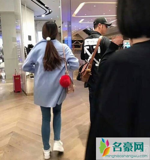 任重与女友买衣服被偶遇 任重女朋友是谁