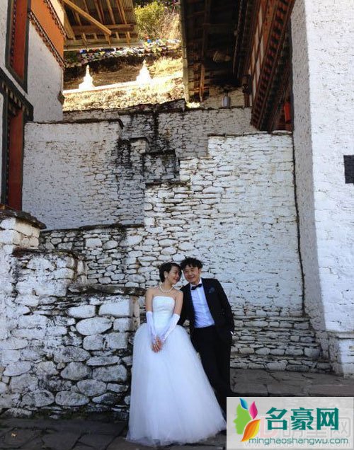 杨乐乐晒结婚照 庆祝与汪涵11周年快乐