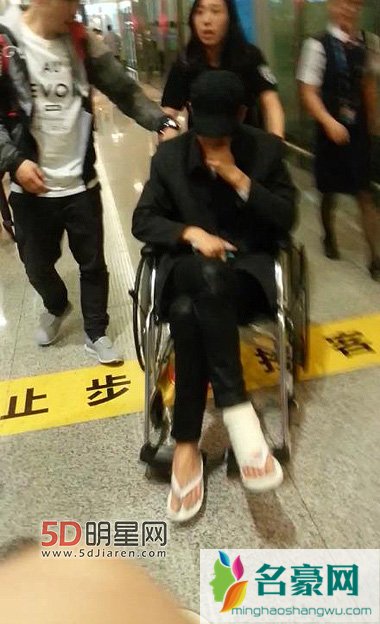 黄子韬解约SM发微博“对不起，感恩” 黄子韬昔日受伤图