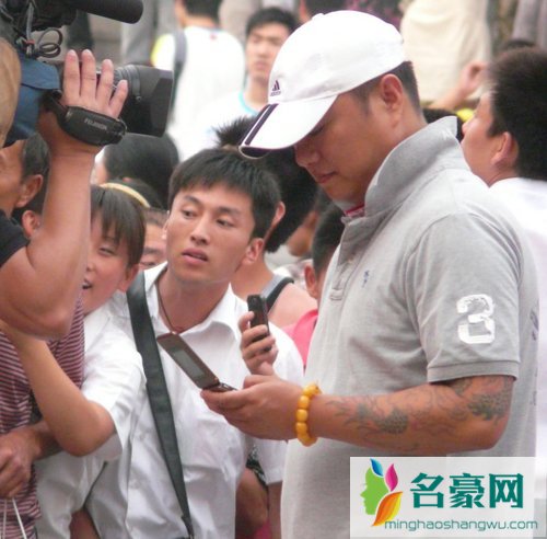 本山传媒副总裁张家豪的女儿与媳妇照片简介 张家豪打刘小光刘德华