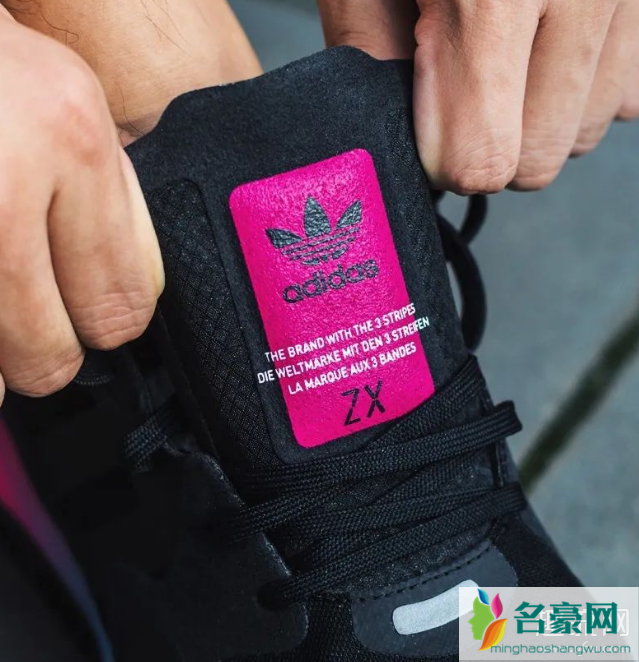 王嘉尔上脚 ZX ALKYNE：全新boost科技，脚感升级！