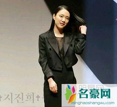 15岁差演员孙秀贤与导演李海俊结束2个月恋情分手
