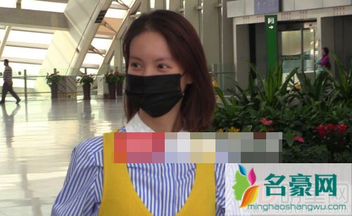 金晨否认新恋情 自称与神秘男只是朋友