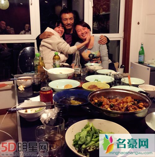 吴晓敏晒与朴树合照 为其庆生罕见秀恩爱