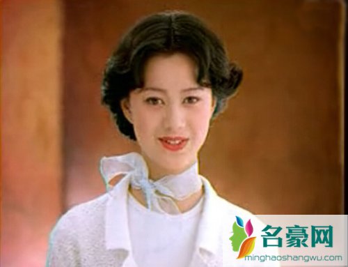 倪虹洁是变性人吗 倪虹洁变性之前的照片