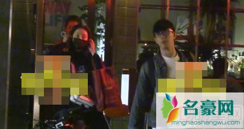 娄艺潇恋情疑曝光 与神秘男约会举止亲密
