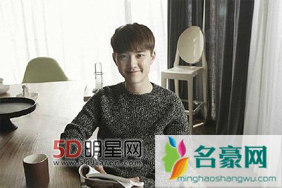 EXO正规2辑《EXODUS》预售破50多万张 网络剧《我邻居是EXO》9日首播