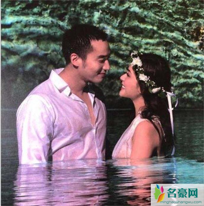 阿娇与赖弘国水中互相凝视照