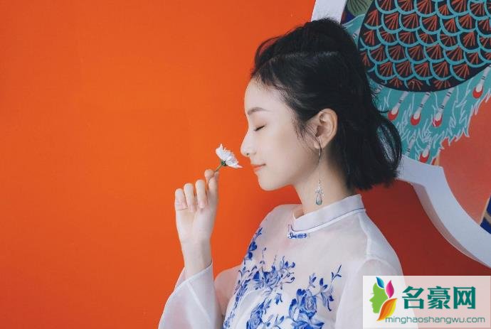 姜梓新改年龄