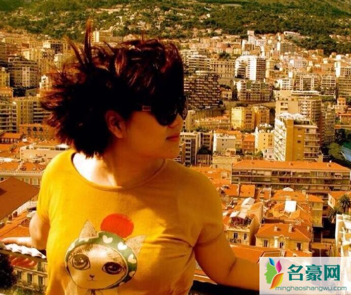 杨天真为什么签约张艺兴