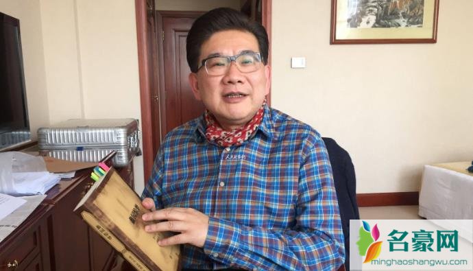 曹可凡霍尊什么关系