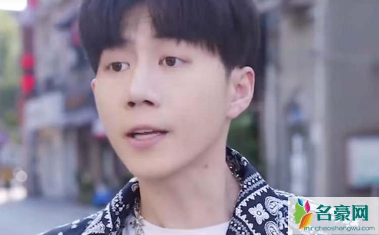 爱与二歪